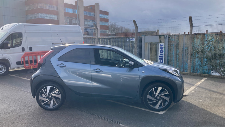 Toyota Aygo X 1.0 VVT-i Edge 5dr Petrol Hatchback